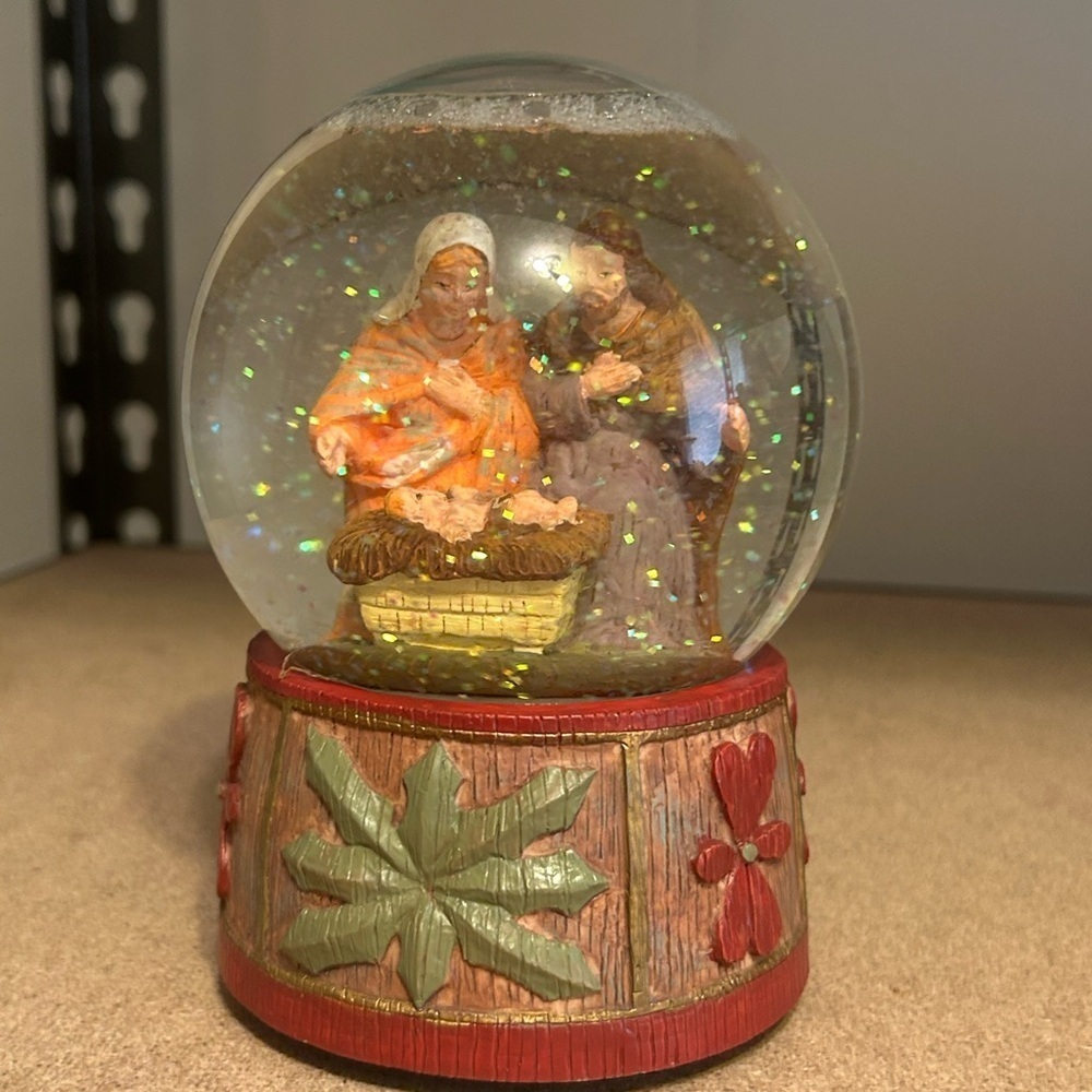 Vintage Nativity Snow Globe Hand Painted Holy Family Christmas Decor - Picture 3 of 16